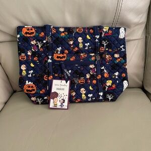 RARE!! New in Package Vera Bradley Peanuts Halloween Small Vera Tote